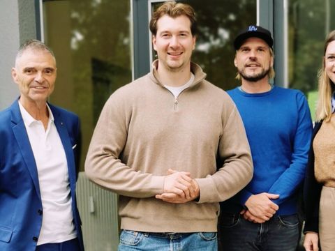 Im Gespräch mit den Mitarbeitern informierte sich Bezirksstadtrat Max Kindler über die Anliegen und Herausforderungen der Einrichtung