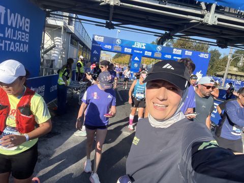 Frau Selimović läuft den Marathon