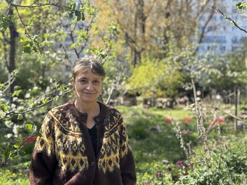 Martina Peter im Nachbarschaftsgarten
