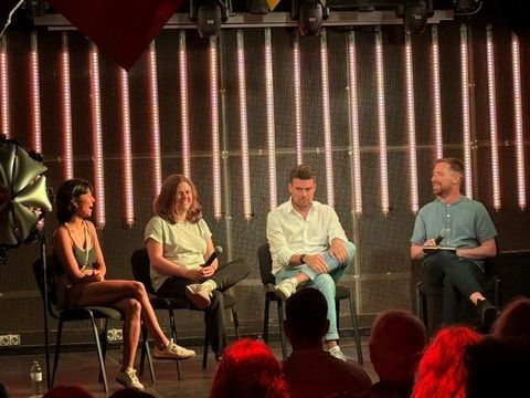 Im Rahmen einer Paneldiskussion diskutierten die Akteur*innen kulturelle und wirtschaftliche Bedeutung des Clubs für Berlin