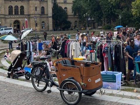 Die Stadtteilkoordinatorinnen verwalten die Stadtteilkasse mit der kleinere Aktionen der Anwohnenden finanziell unterstützt werden können