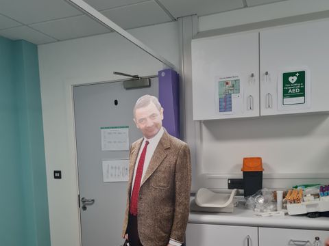 Untersuchungszimmer ambulante Hebammenversorgung Cardiff