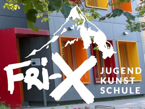 Fassade und Logo der Jugendkunstschule