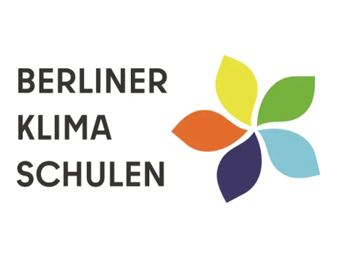 Berliner Klima Schulen Blume mit fünf verschieden farbigen Blättern