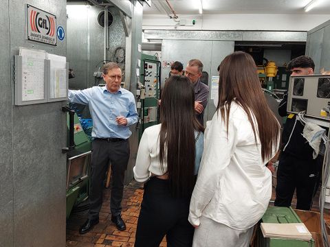 Schüler*innenbesuch mit Schüler*innen bei der Geisler&Schambach GmbH