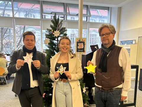 Kindern Freude bereiten: Wunschbaumaktion im Bezirk