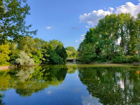 Fennpfuhl-Park im Sommer