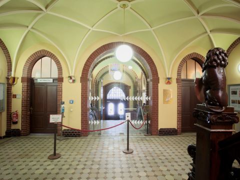 Foyer des Rathauses Lichtenberg