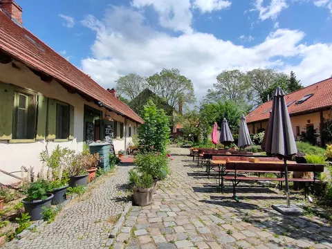 Blick in den Hof der Dorfkate Falkenberg