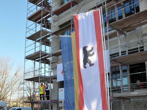 Richtfest für eine 4-zügige modulare Grundschule mit Sporthalle am Naumburger Ring - Richtspruch qua