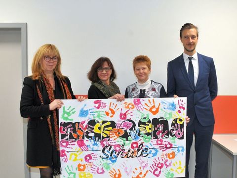 Übergabe Haus 2 der Marcana-Gemeinschaftsschule - Petra Pau, Juliane Witt, Brigitte Wronski und Gordon Lemm