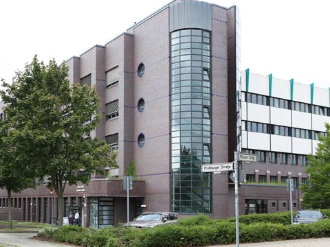 Bürgeramt Riesaer Straße - Eingang Ecke Frohburger Straße