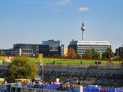 Spreebogenpark (Bild: Berlin Partner/FritschFoto)