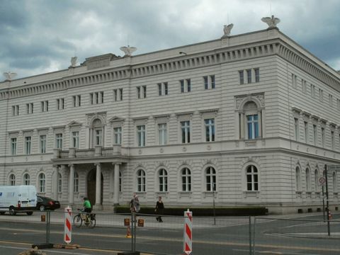 Das Kommandantenhaus Unter den Linden 1 (Bild: Bezirksamt Mitte)