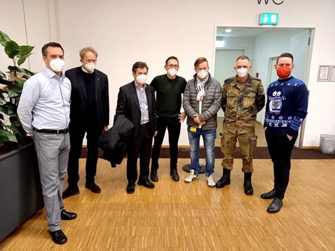 Gruppenbild Bombenentschärfung in Gesundbrunnen