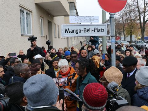 Manga-Bell-Platz und Cornelius-Fredericks-Straße: So heißen seit Freitag zwei Straßen im Afrikanischen Viertel.
