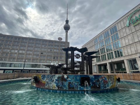 Brunnen der Völkerfreundschaft auf dem Alexanderplatz
