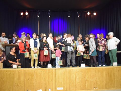 Gruppenbild von der Einbürgerungsfeier des Bezirksamts Mitte am 9. Oktober 2026