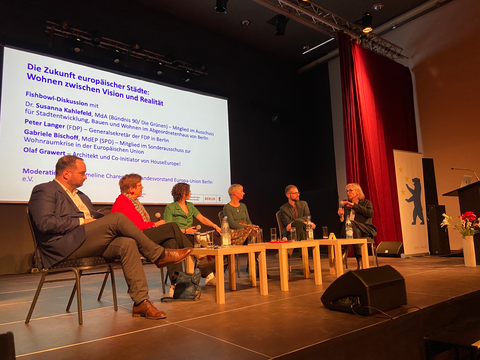 Diskussionsrunde auf der Bühne von Europe Kontrovers