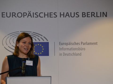 frau_reden