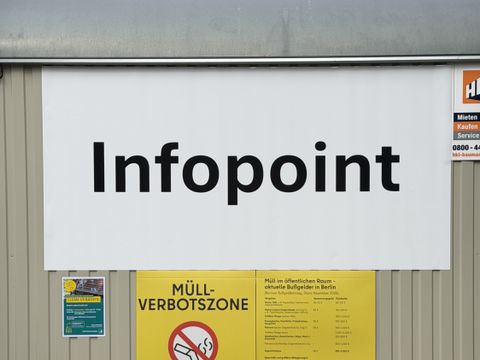 Bauwagen als Infopoint der Parkbetreuung