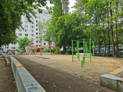 Bewegungselemente Holzmarktstraße