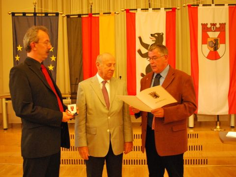 Dr. Christian Hanke, Dieter Seydel, Ulrich Davids (Bild: Bezirksamt Mitte )