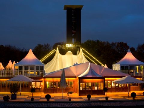 TIPI am Kanzleramt (Bild: Michael Haddenhorst)