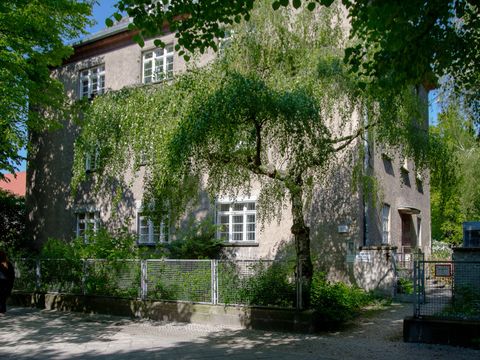 Planetenstraße 60 Regionaler Dienst