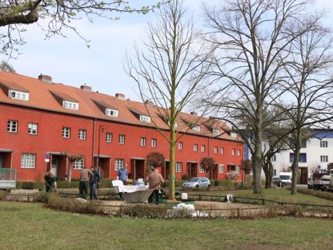 Ein Panoramablick durch Hüsung mit seinen Einfamlienhäusern.