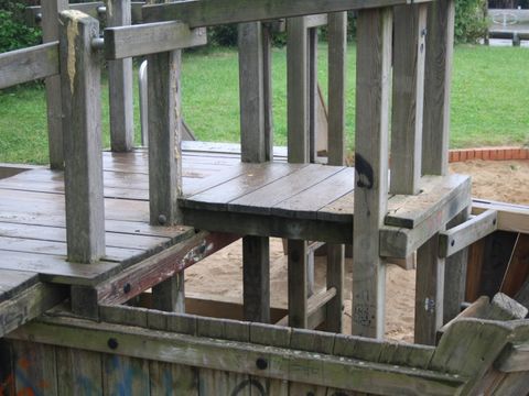 Spielgerät auf dem Spielplatz Sägebockweg