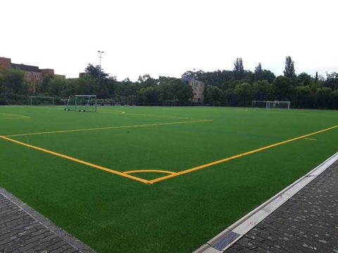 Kunstrasen-Großspielfeld Sportanlage Göschenplatz (Bild: BA Reinickendorf)