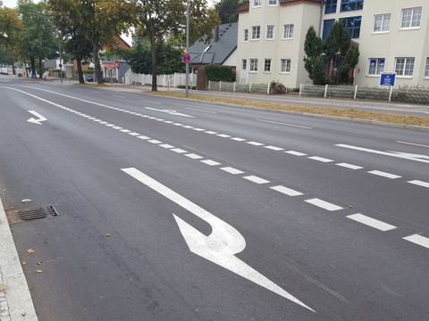 Kreuzung Oranienburger Straße Wittenauer Straße mit Blick stadteinwärts (Bild: Bezirksamt Reinickendorf)