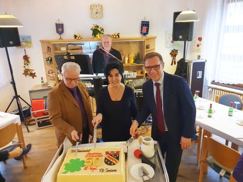 v.l.n.r.: Rainer Lucas (Vorstand), Emine Demirbüken-Wegner (BzStR), Dirk Buchwitz (Leiter FB Senioren) (Bild: BA Reinickendorf)