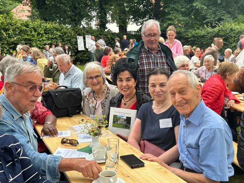 Sommerfest in angenehmer Atmosphäre (Bild: BA Reinickendorf)