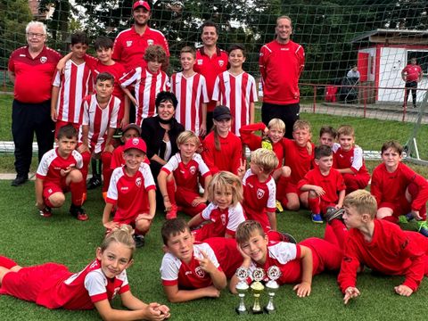 Fußball für einen guten Zweck - diesmal beim VfB Hermsdorf. (Bild: BA Reinickendorf)