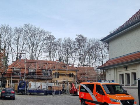 Die Sicherung der Remise Hermsdorf hat begonnen (Bild: BA Rdf)