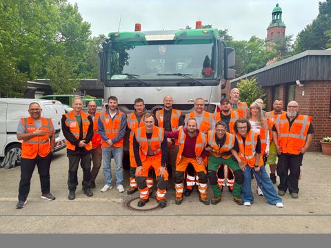 Engagiert für Reinickendorf im Einsatz: das Team vom Straßen- und Grünflächenamt (Bild: BA Reinickendorf)