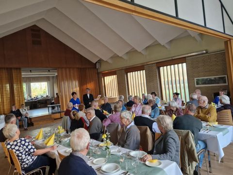 Fünf-Gänge-Menü für den guten Zweck im Gemeindesaal der Dorfkirche (Bild: Kirchengemeinde Heiligensee)