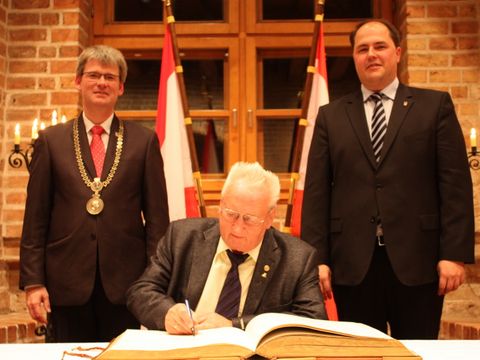 Helmut Kleebank, Lothar Lehmann und Frank Bewig (von links nach rechts)