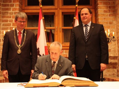 Helmut Kleebank, Jost Traulsen und Frank Bewig (von links nach rechts)