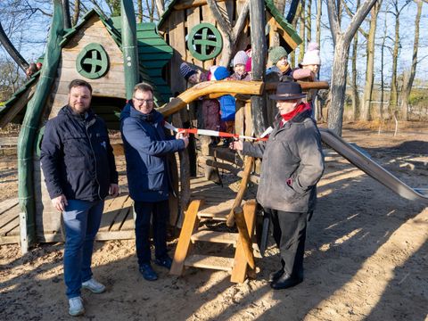 Einweihung Kinderspielplatz Räuberspielplatz