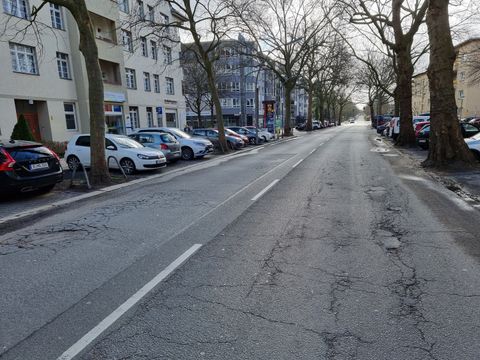 Eindrücke vor der Sanierung der Fahrbahn in der Bismarckstraße (Bild: Straßen- und Grünflächenamt, FB Tiefbau)