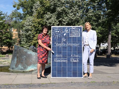 v.l.n.r.: Bezirksbürgermeisterin Maren Schellenberg und Geschäftsführerin der Berliner Stadtwerke Dr.-Ing. Kerstin Busch (Bild: Bezirksamt Steglitz-Zehlendorf)