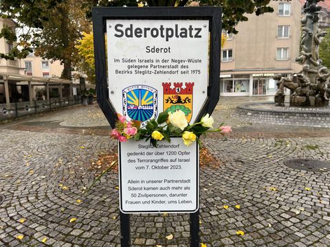 Zusatzschild Sderotplatz
