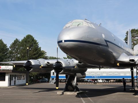Flugzeug auf dem Gelände des AlliiertenMuseums (2022)