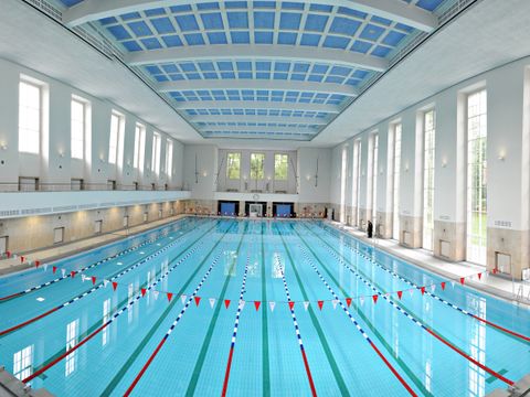 Schwimmhalle Finkensteinallee