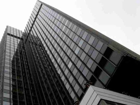 "Der Kreisel" - Eh. Bürohochhaus und Sitz des Bezirksamtes Steglitz (Bild: Denkmalschutzbehörde Steglitz-Zehlendorf, Jörg Rüter - 2004)