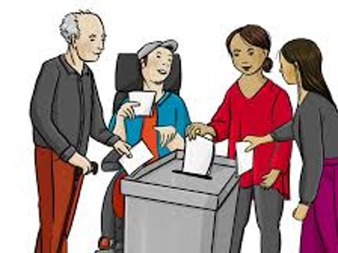 vier verschiedene Menschen an einer Wahlurne