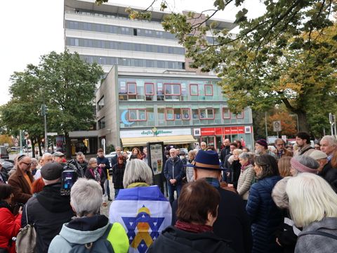 7. Oktober 2025 Sderotplatz Zehlendorf: Viele Bürgerinnen und Bürger gedenken der Opfer des 7. Oktober 2023